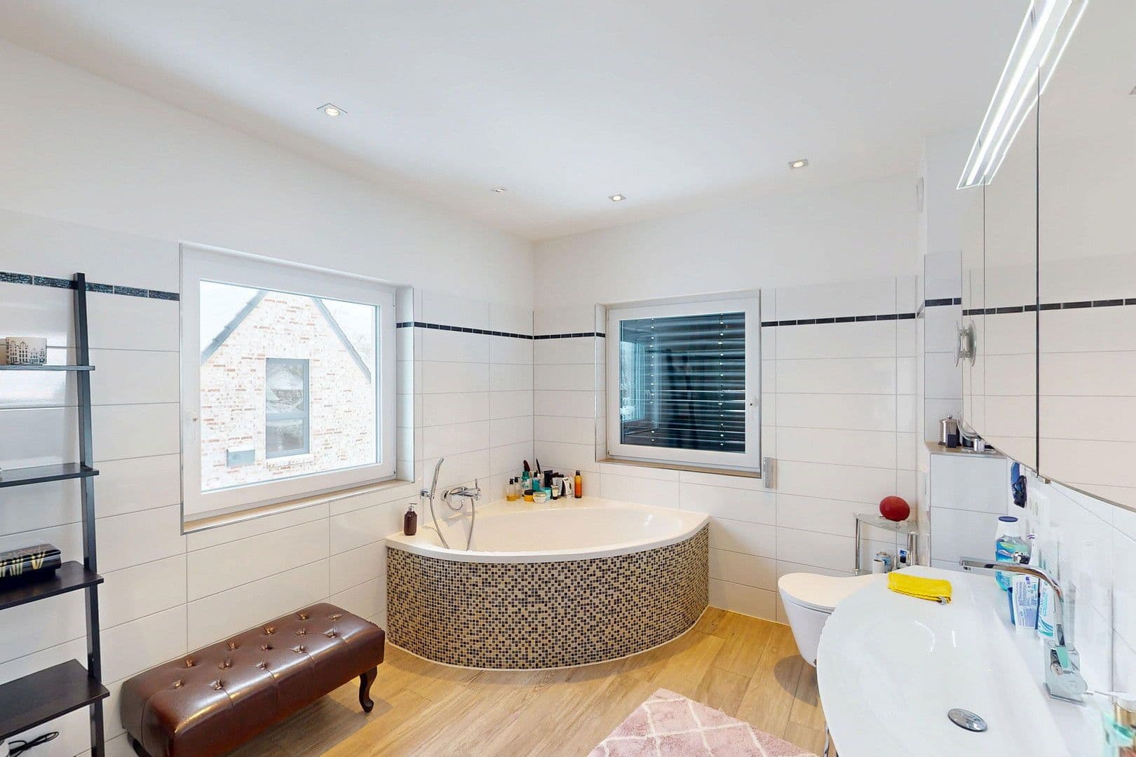 Prodej domu 216 m², pozemek 1.023 m², Waldemar Bonsels Weg 81, Ahrensburg, Šlesvicko-Holštýnsko Prodej domu 216 m², pozemek 1.023 m², Waldemar Bonsels Weg 81, Ahrensburg, Šlesvicko-Holštýnsko