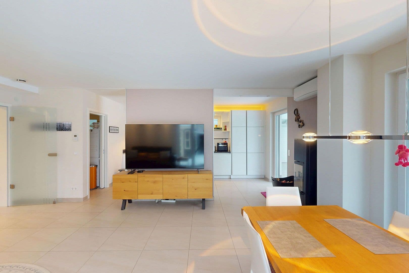 Prodej domu 216 m², pozemek 1.023 m², Waldemar Bonsels Weg 81, Ahrensburg, Šlesvicko-Holštýnsko Prodej domu 216 m², pozemek 1.023 m², Waldemar Bonsels Weg 81, Ahrensburg, Šlesvicko-Holštýnsko