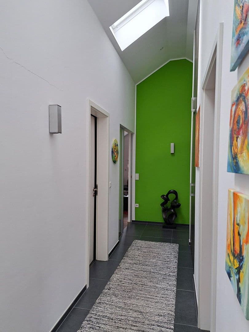 Prodej bytu 4+1 109 m², Neukronenberger Str. 59, Leverkusen, Severní Porýní-Vestfálsko Prodej bytu 4+1 109 m², Neukronenberger Str. 59, Leverkusen, Severní Porýní-Vestfálsko