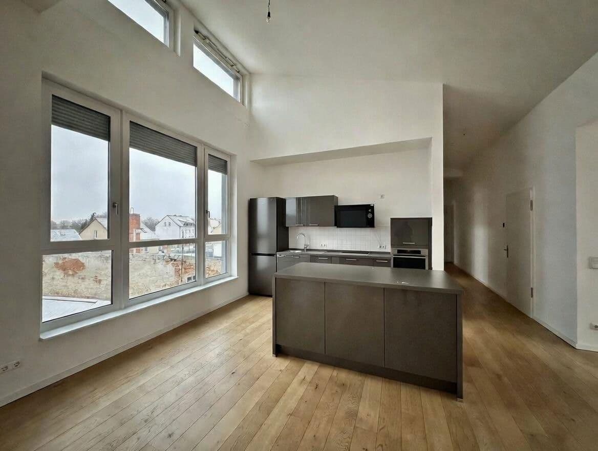 Prodej bytu 4+1 138 m², Lindenstraße 7c, Teltow, Braniborsko Prodej bytu 4+1 138 m², Lindenstraße 7c, Teltow, Braniborsko