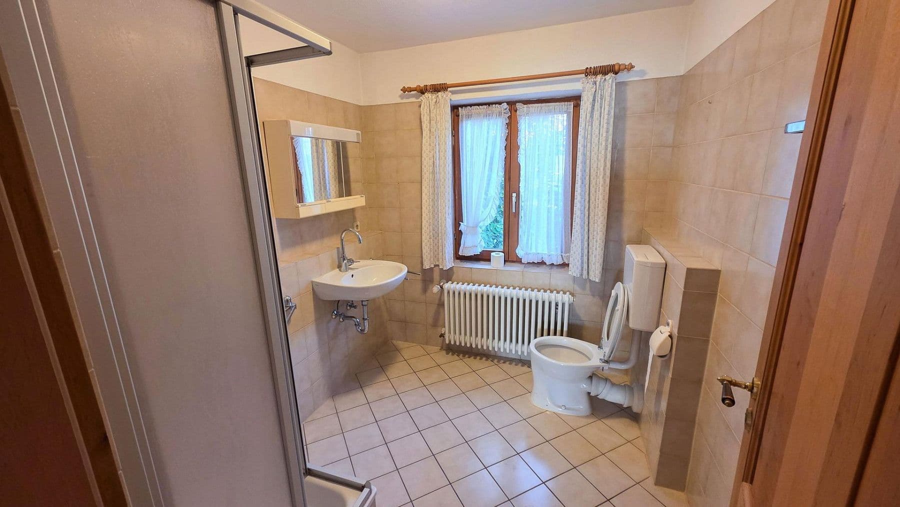 Prodej domu 296 m², pozemek 1.073 m², Freiburg, Bádensko-Württembersko Prodej domu 296 m², pozemek 1.073 m², Freiburg, Bádensko-Württembersko