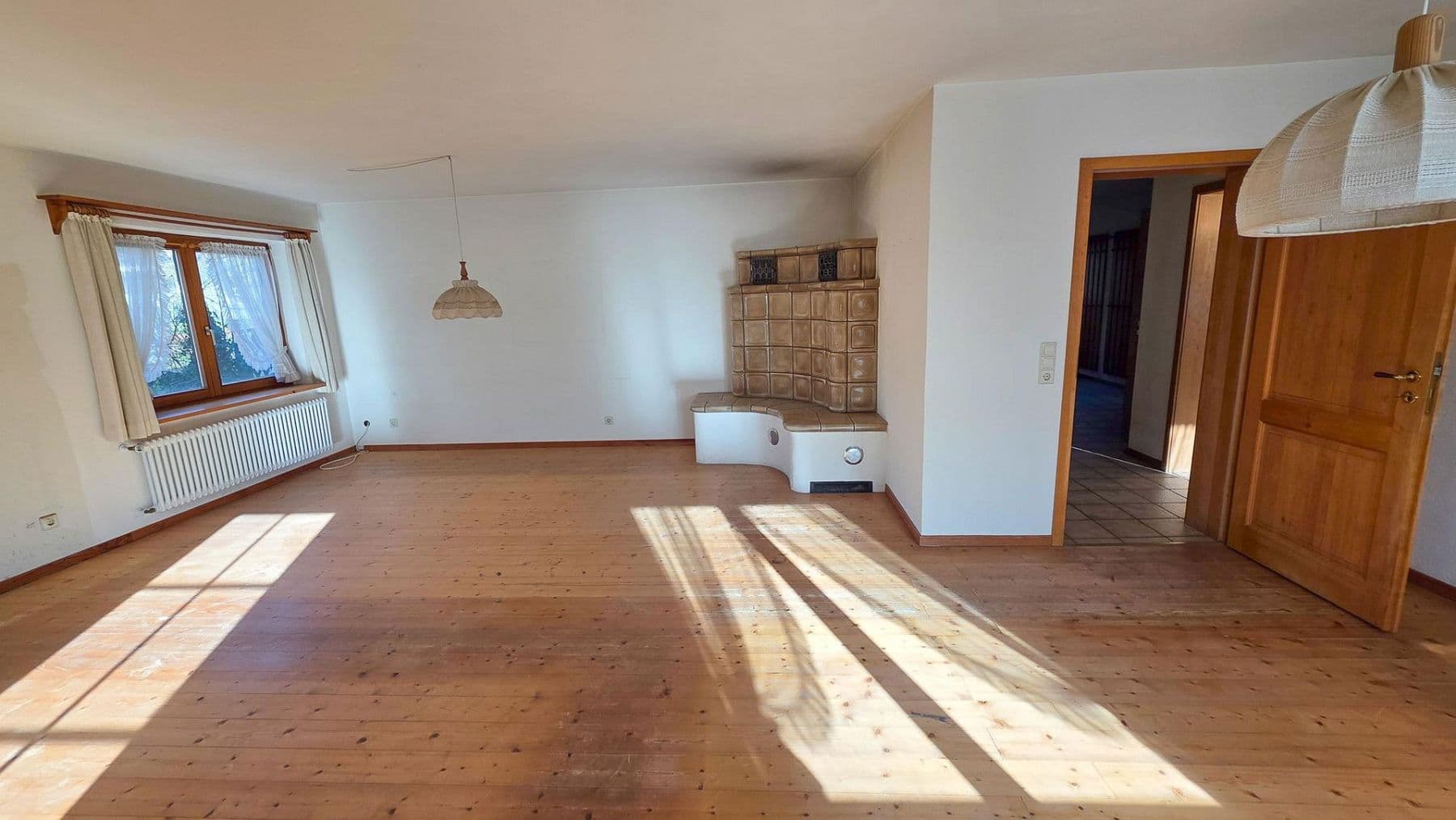 Prodej domu 296 m², pozemek 1.073 m², Freiburg, Bádensko-Württembersko Prodej domu 296 m², pozemek 1.073 m², Freiburg, Bádensko-Württembersko