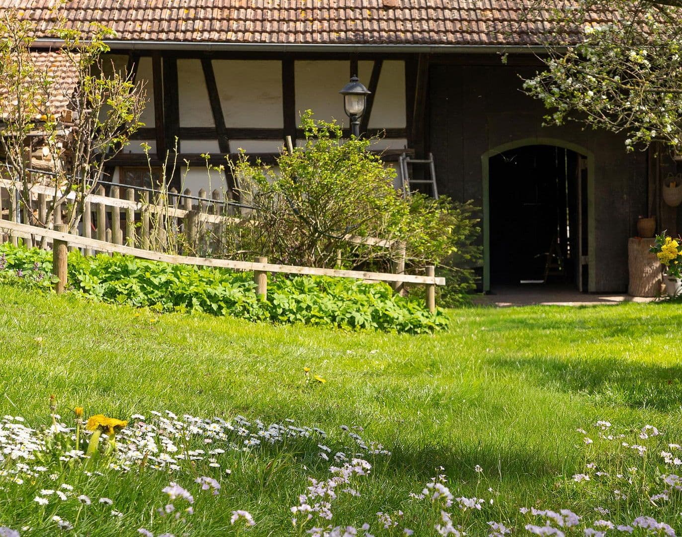 Prodej domu 296 m², pozemek 1.073 m², Freiburg, Bádensko-Württembersko Prodej domu 296 m², pozemek 1.073 m², Freiburg, Bádensko-Württembersko