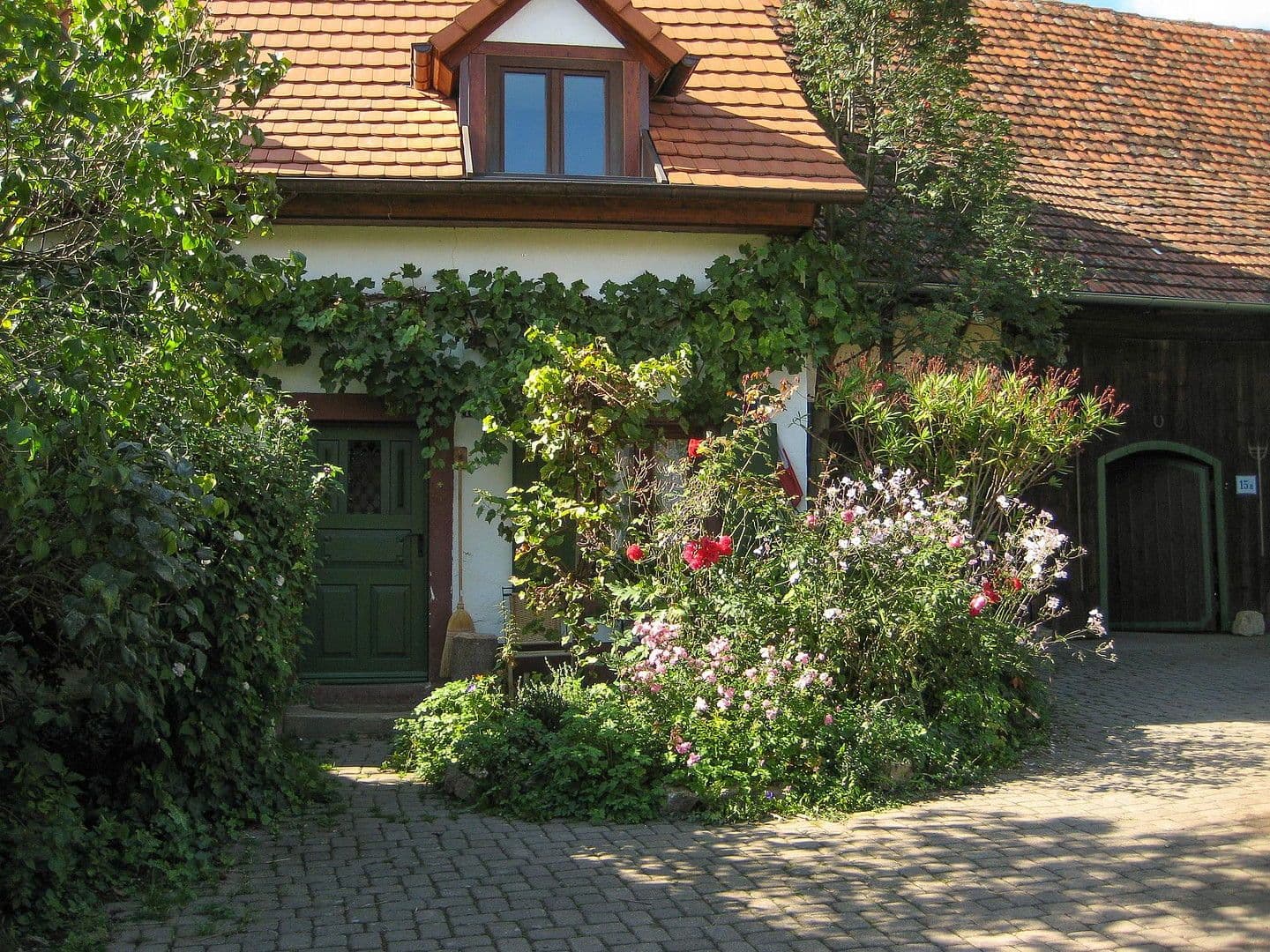 Prodej domu 296 m², pozemek 1.073 m², Freiburg, Bádensko-Württembersko Prodej domu 296 m², pozemek 1.073 m², Freiburg, Bádensko-Württembersko