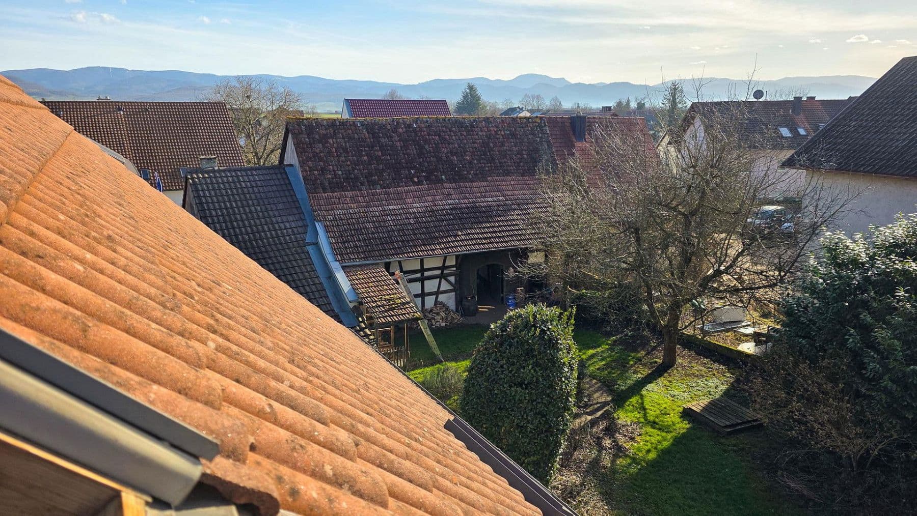 Prodej domu 296 m², pozemek 1.073 m², Freiburg, Bádensko-Württembersko Prodej domu 296 m², pozemek 1.073 m², Freiburg, Bádensko-Württembersko