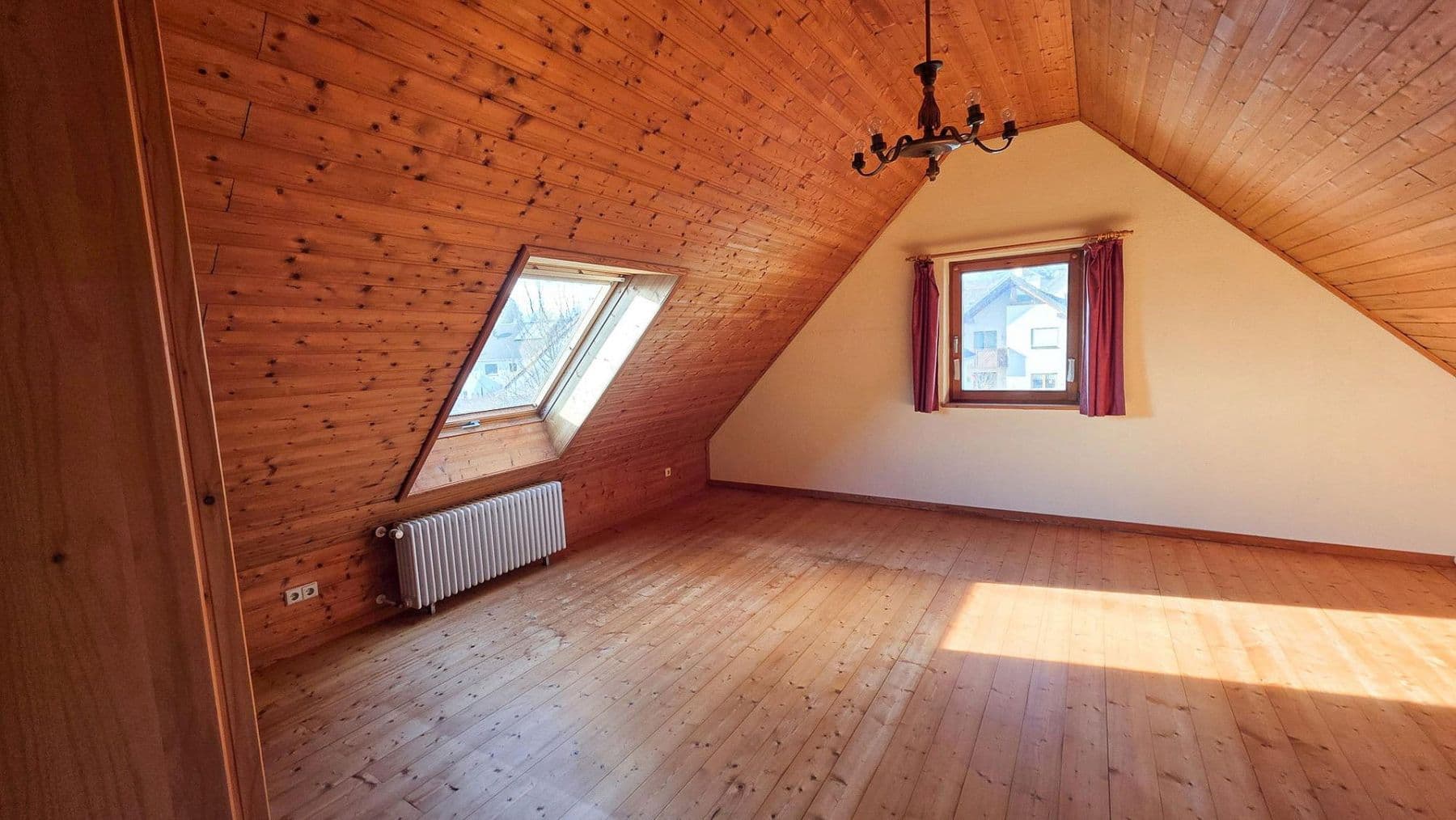 Prodej domu 296 m², pozemek 1.073 m², Freiburg, Bádensko-Württembersko Prodej domu 296 m², pozemek 1.073 m², Freiburg, Bádensko-Württembersko