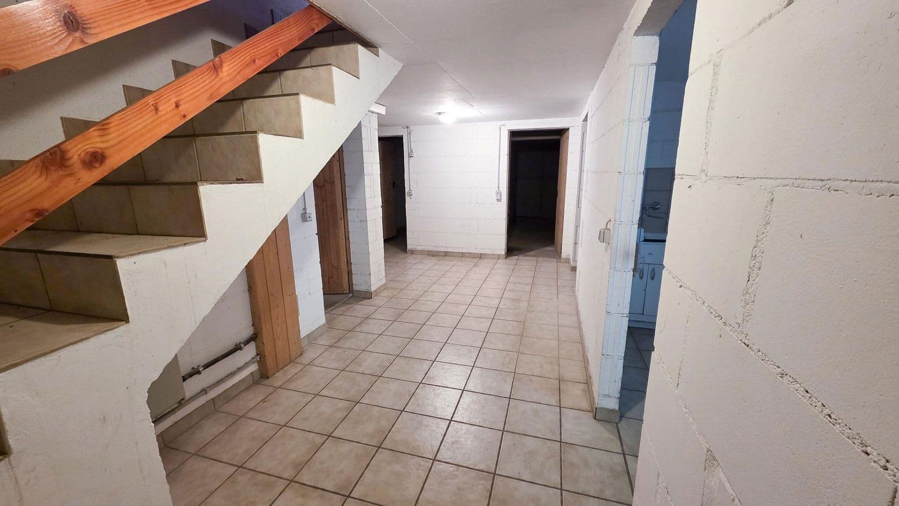 Prodej domu 296 m², pozemek 1.073 m², Freiburg, Bádensko-Württembersko Prodej domu 296 m², pozemek 1.073 m², Freiburg, Bádensko-Württembersko