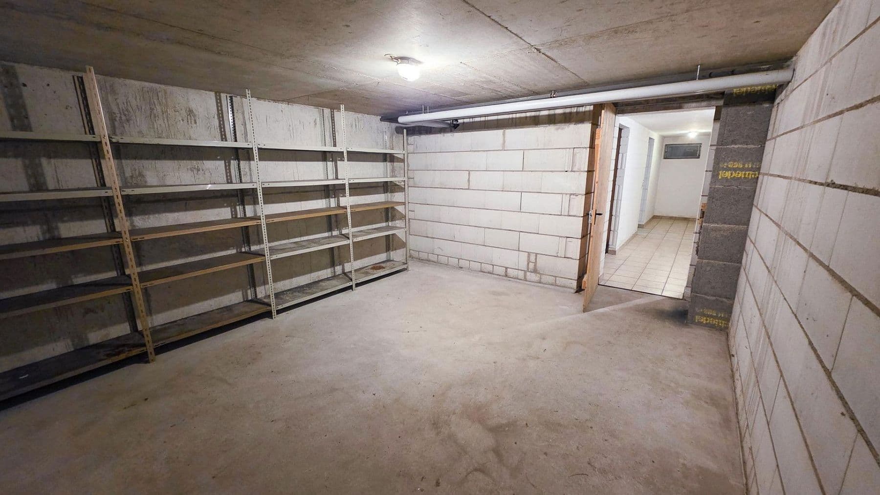 Prodej domu 296 m², pozemek 1.073 m², Freiburg, Bádensko-Württembersko Prodej domu 296 m², pozemek 1.073 m², Freiburg, Bádensko-Württembersko