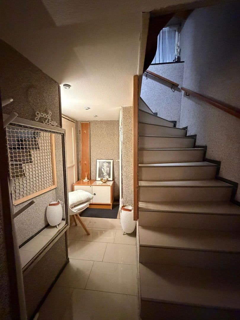 Pronájem domu 140 m², pozemek 200 m², Wiesenbach, Bádensko-Württembersko Pronájem domu 140 m², pozemek 200 m², Wiesenbach, Bádensko-Württembersko