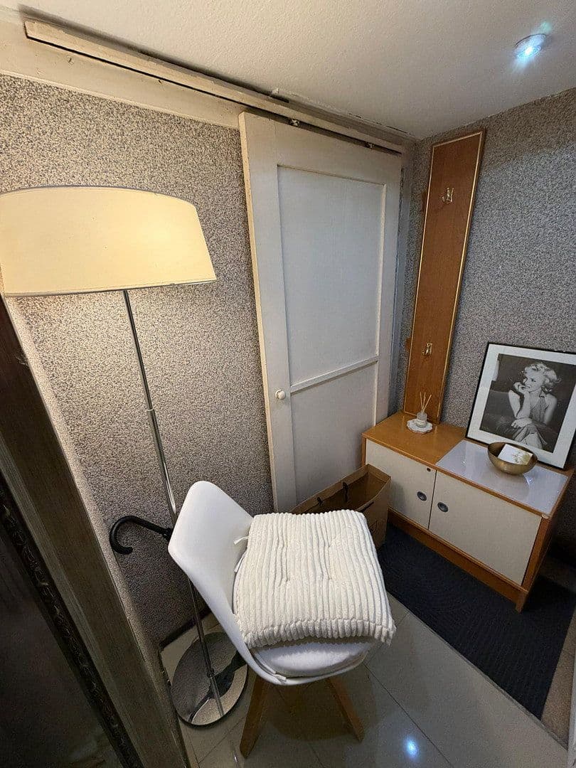 Pronájem domu 140 m², pozemek 200 m², Wiesenbach, Bádensko-Württembersko Pronájem domu 140 m², pozemek 200 m², Wiesenbach, Bádensko-Württembersko