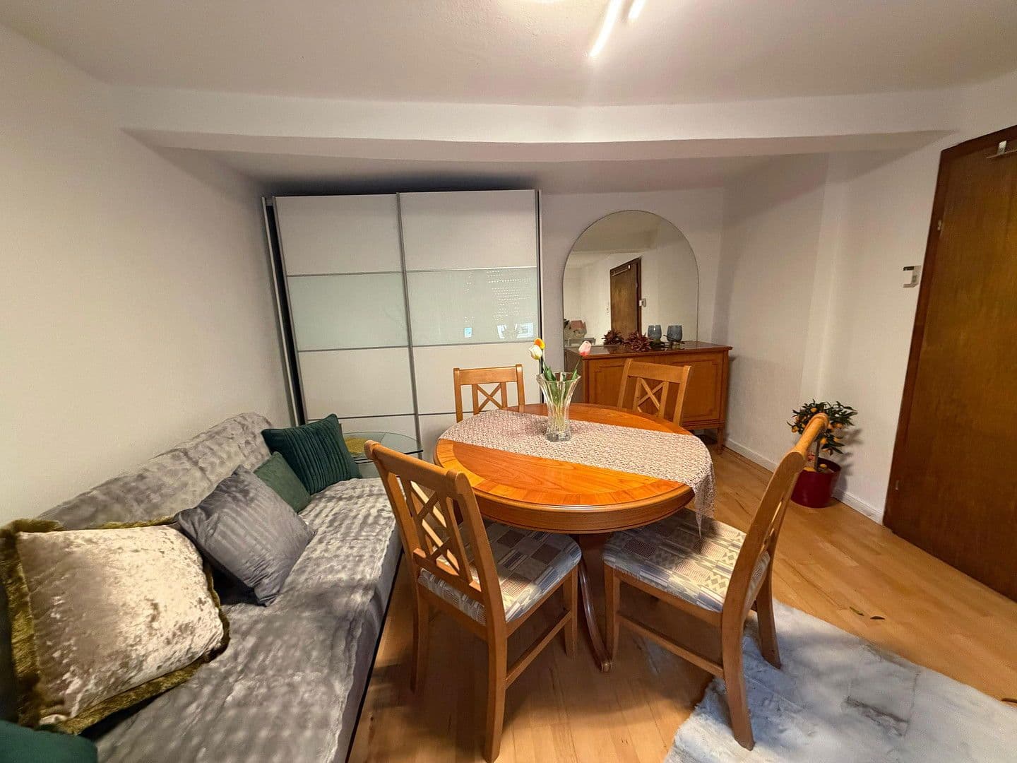 Pronájem domu 140 m², pozemek 200 m², Wiesenbach, Bádensko-Württembersko Pronájem domu 140 m², pozemek 200 m², Wiesenbach, Bádensko-Württembersko