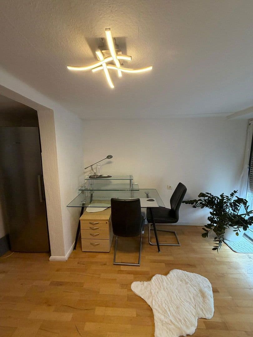 Pronájem domu 140 m², pozemek 200 m², Wiesenbach, Bádensko-Württembersko Pronájem domu 140 m², pozemek 200 m², Wiesenbach, Bádensko-Württembersko