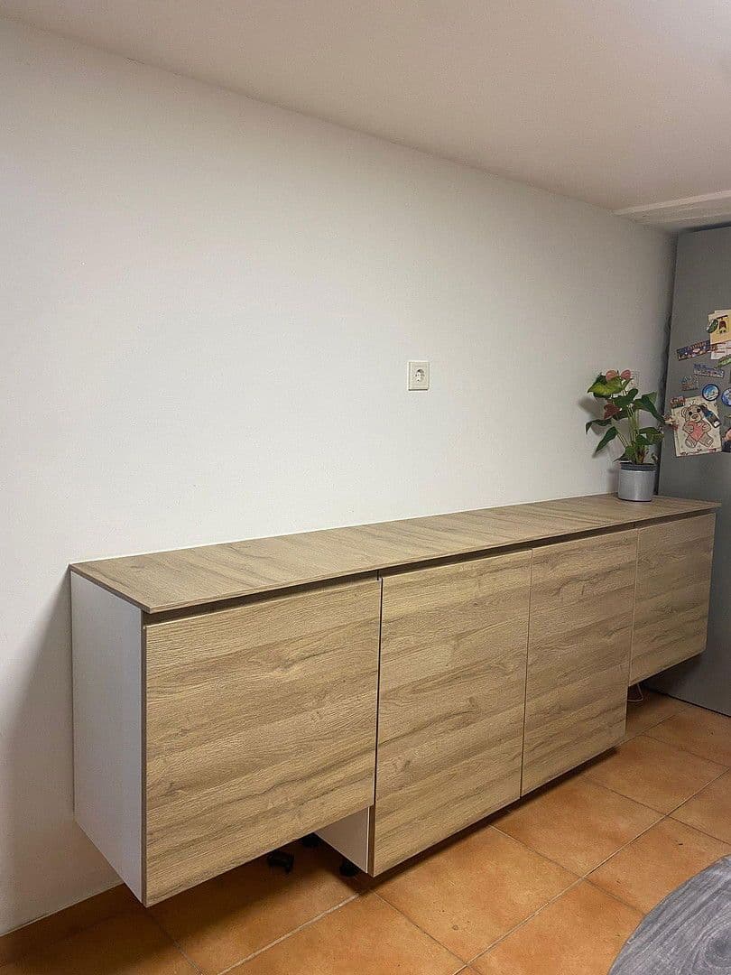 Pronájem domu 140 m², pozemek 200 m², Wiesenbach, Bádensko-Württembersko Pronájem domu 140 m², pozemek 200 m², Wiesenbach, Bádensko-Württembersko