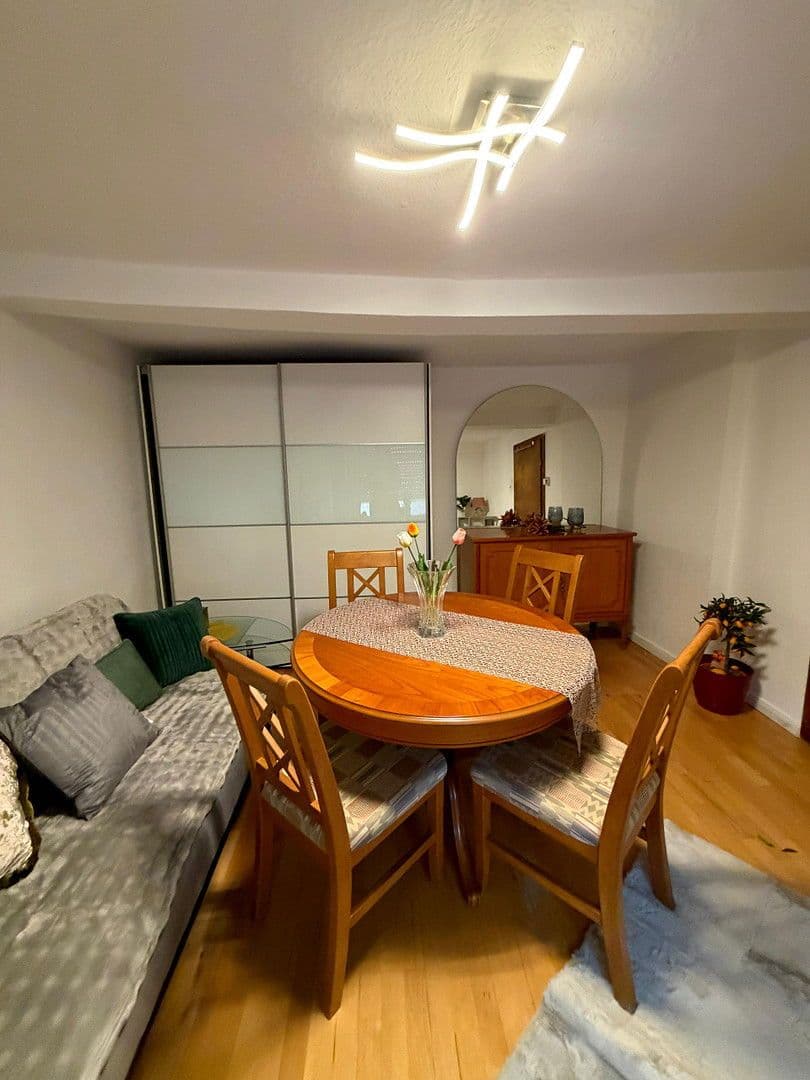 Pronájem domu 140 m², pozemek 200 m², Wiesenbach, Bádensko-Württembersko Pronájem domu 140 m², pozemek 200 m², Wiesenbach, Bádensko-Württembersko