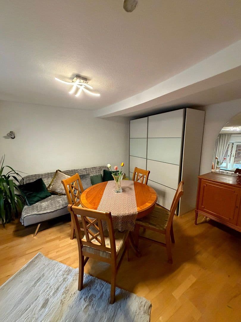 Pronájem domu 140 m², pozemek 200 m², Wiesenbach, Bádensko-Württembersko Pronájem domu 140 m², pozemek 200 m², Wiesenbach, Bádensko-Württembersko