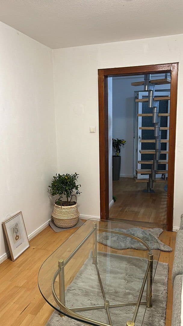 Pronájem domu 140 m², pozemek 200 m², Wiesenbach, Bádensko-Württembersko Pronájem domu 140 m², pozemek 200 m², Wiesenbach, Bádensko-Württembersko