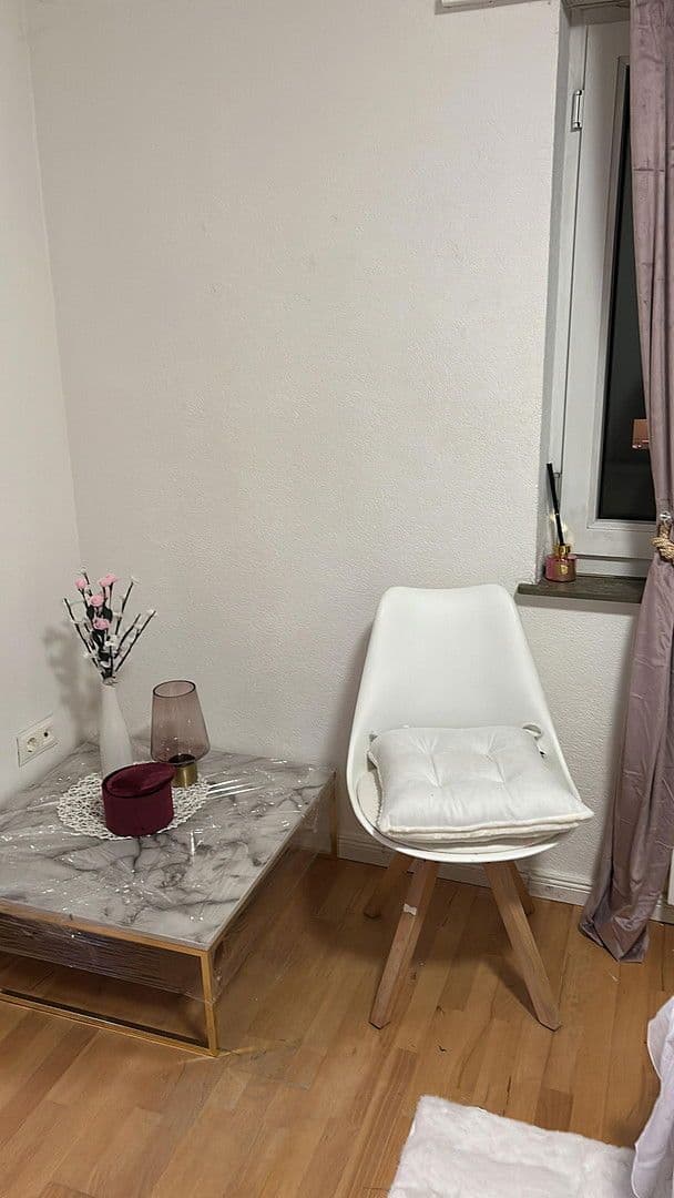 Pronájem domu 140 m², pozemek 200 m², Wiesenbach, Bádensko-Württembersko Pronájem domu 140 m², pozemek 200 m², Wiesenbach, Bádensko-Württembersko