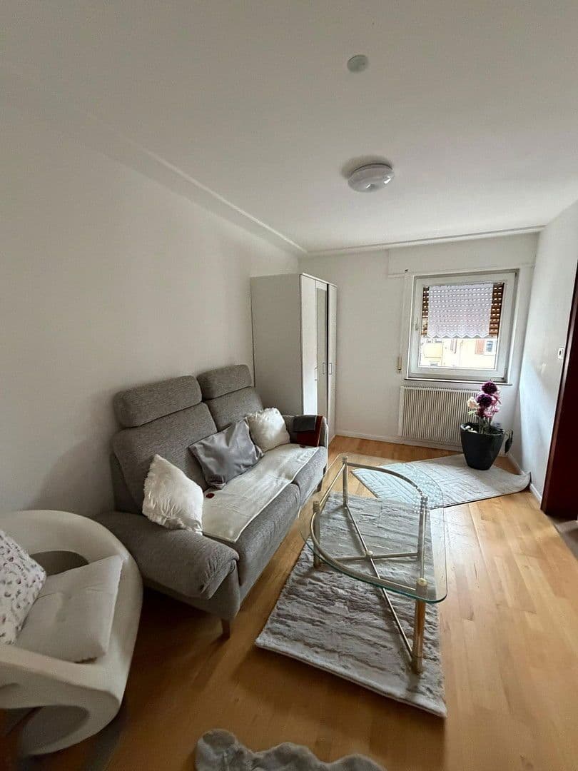 Pronájem domu 140 m², pozemek 200 m², Wiesenbach, Bádensko-Württembersko Pronájem domu 140 m², pozemek 200 m², Wiesenbach, Bádensko-Württembersko