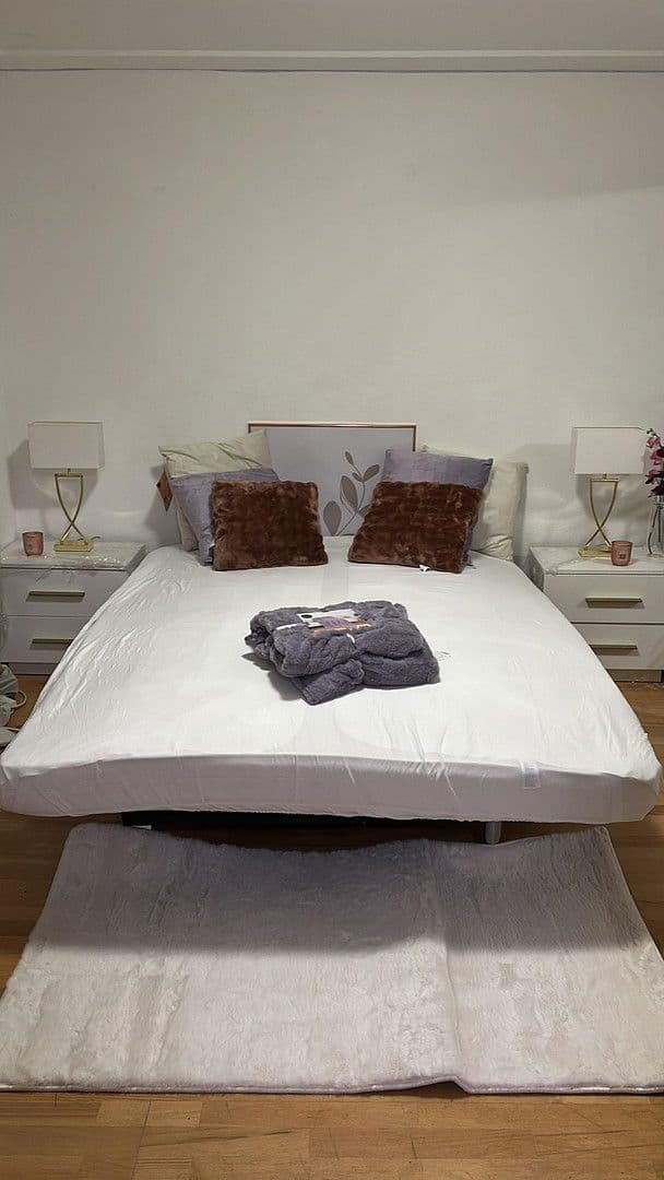 Pronájem domu 140 m², pozemek 200 m², Wiesenbach, Bádensko-Württembersko Pronájem domu 140 m², pozemek 200 m², Wiesenbach, Bádensko-Württembersko