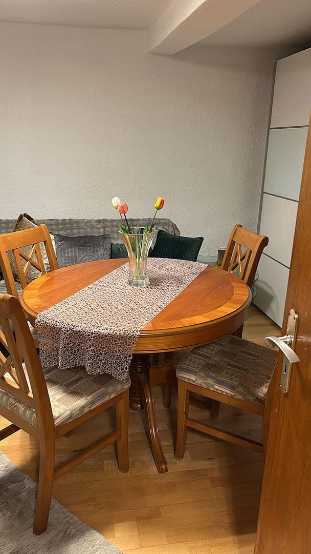 Pronájem domu 140 m², pozemek 200 m², Wiesenbach, Bádensko-Württembersko Pronájem domu 140 m², pozemek 200 m², Wiesenbach, Bádensko-Württembersko