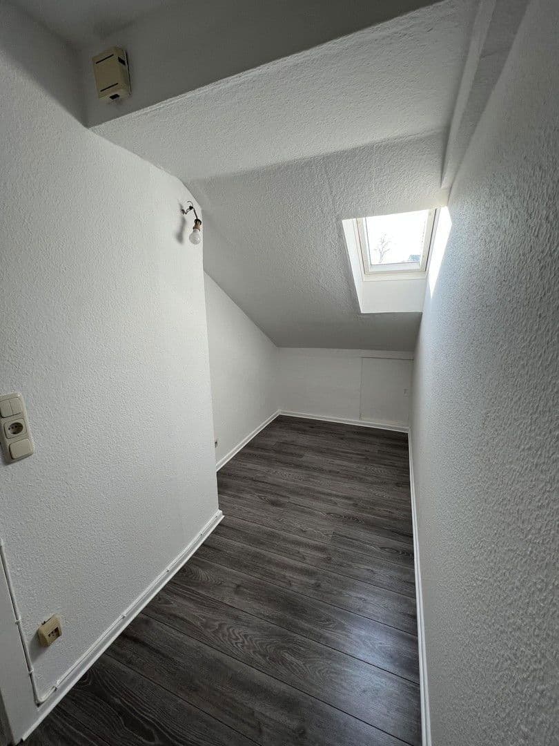 Pronájem bytu 1+1 28 m², Paradestr. 33, Wuppertal, Severní Porýní-Vestfálsko Pronájem bytu 1+1 28 m², Paradestr. 33, Wuppertal, Severní Porýní-Vestfálsko