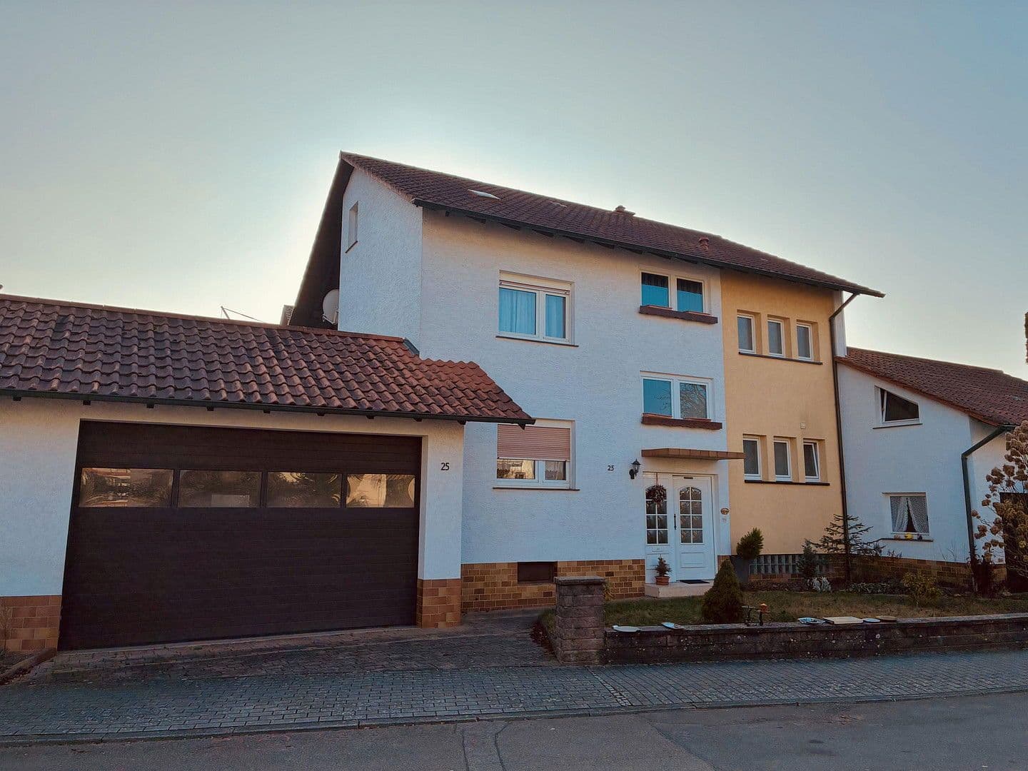 Prodej domu 165 m², pozemek 650 m², Sinsheim, Bádensko-Württembersko Prodej domu 165 m², pozemek 650 m², Sinsheim, Bádensko-Württembersko