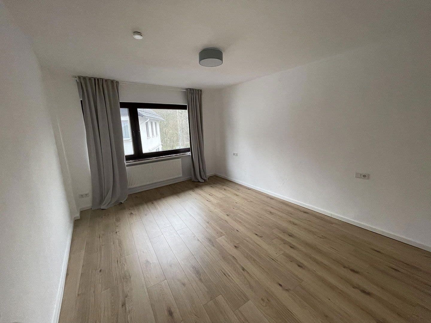 Prodej domu 192 m², pozemek 467 m², Gerolstein, Porýní-Falc Prodej domu 192 m², pozemek 467 m², Gerolstein, Porýní-Falc