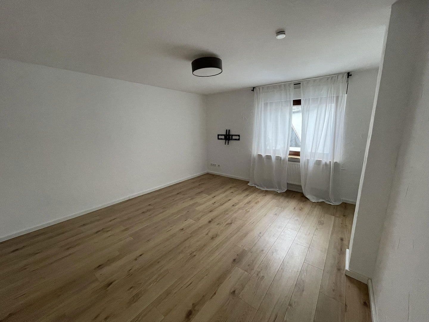 Prodej domu 192 m², pozemek 467 m², Gerolstein, Porýní-Falc Prodej domu 192 m², pozemek 467 m², Gerolstein, Porýní-Falc