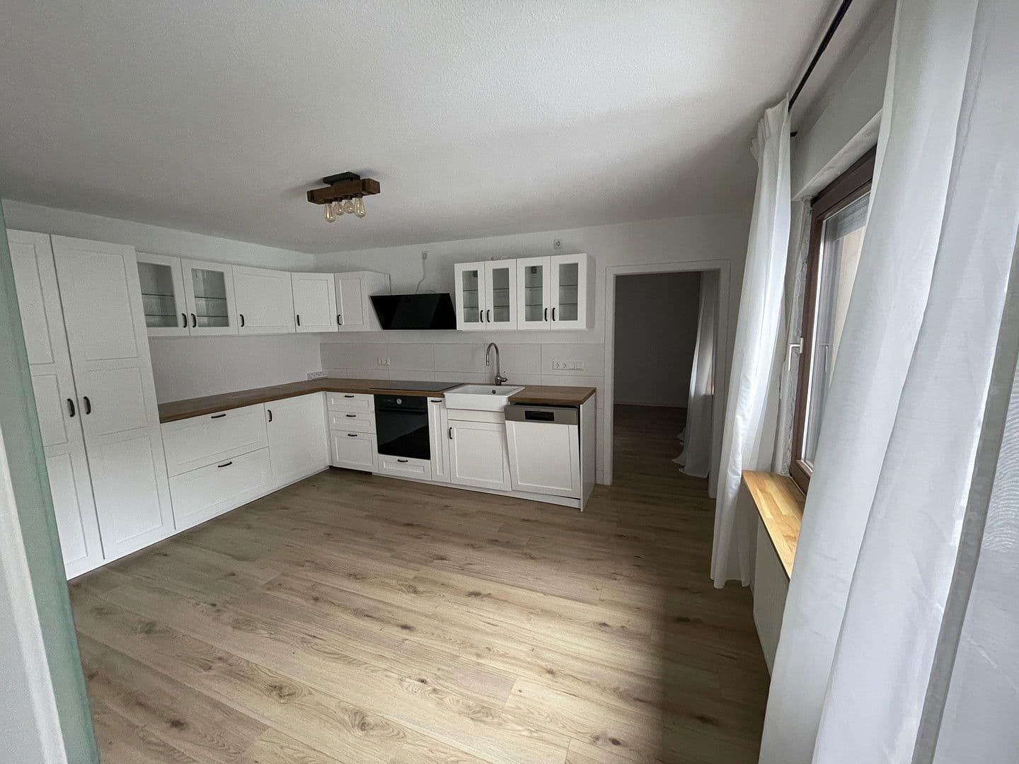 Prodej domu 192 m², pozemek 467 m², Gerolstein, Porýní-Falc Prodej domu 192 m², pozemek 467 m², Gerolstein, Porýní-Falc