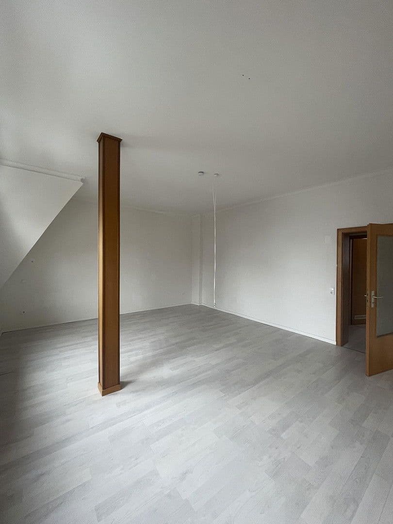 Pronájem bytu 3+1 82 m², Duisburg, Severní Porýní-Vestfálsko Pronájem bytu 3+1 82 m², Duisburg, Severní Porýní-Vestfálsko