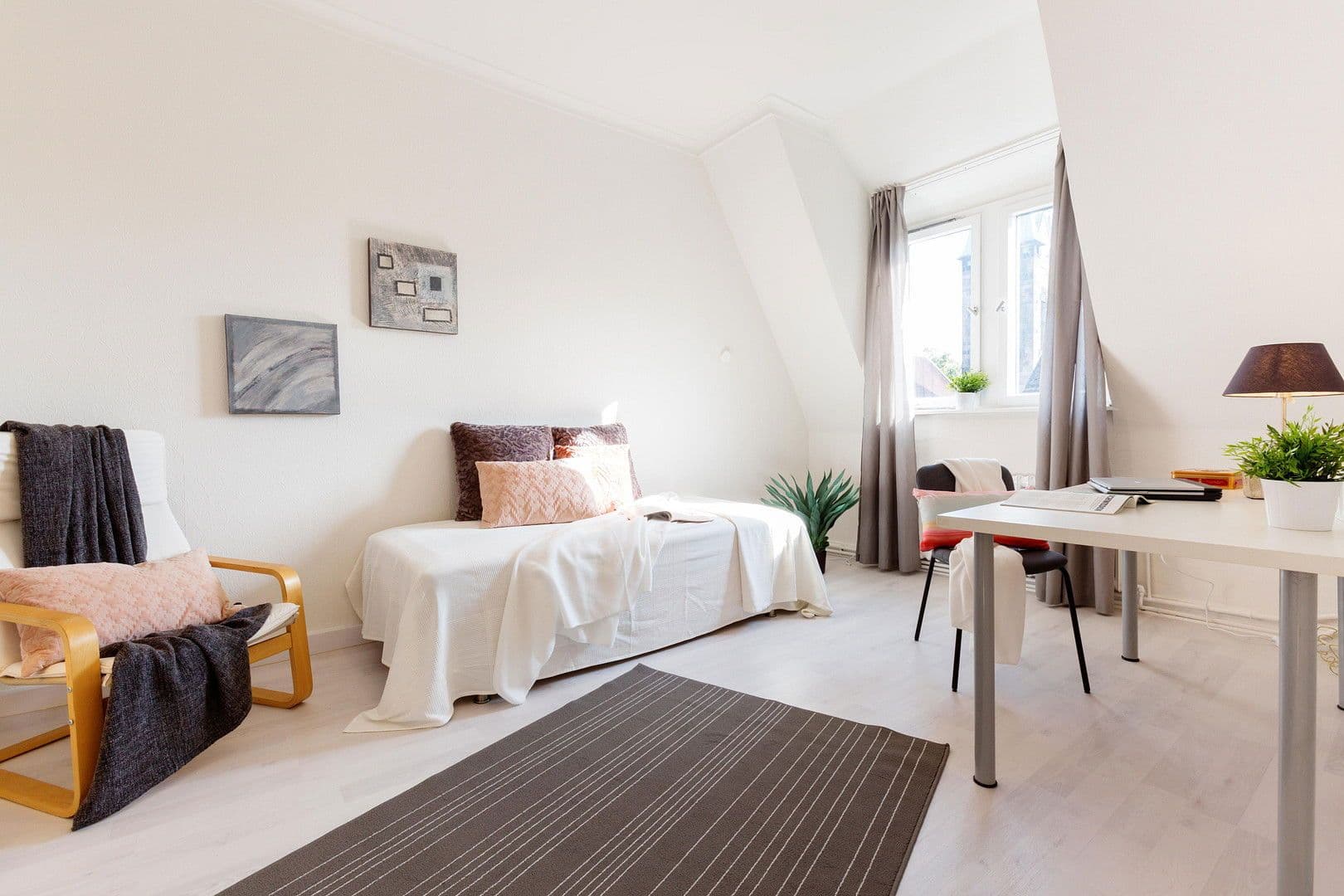 Pronájem bytu 3+1 82 m², Duisburg, Severní Porýní-Vestfálsko Pronájem bytu 3+1 82 m², Duisburg, Severní Porýní-Vestfálsko