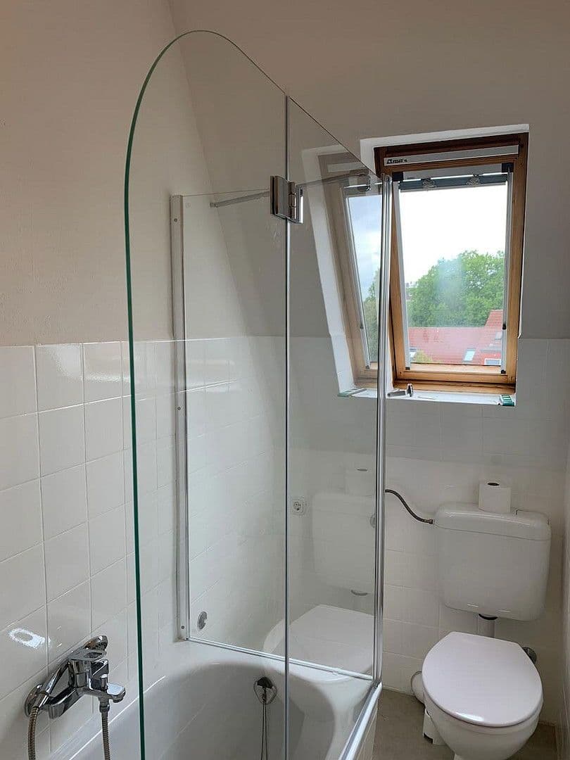 Pronájem bytu 3+1 82 m², Duisburg, Severní Porýní-Vestfálsko Pronájem bytu 3+1 82 m², Duisburg, Severní Porýní-Vestfálsko