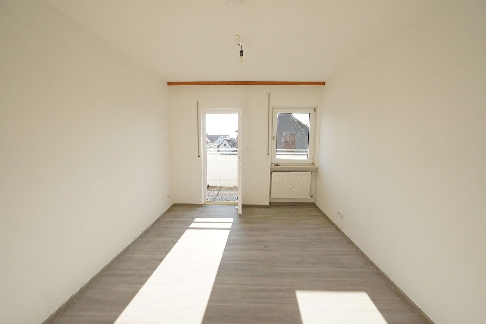 Pronájem bytu 4+1 107 m², Niddatal, Hessen Pronájem bytu 4+1 107 m², Niddatal, Hessen