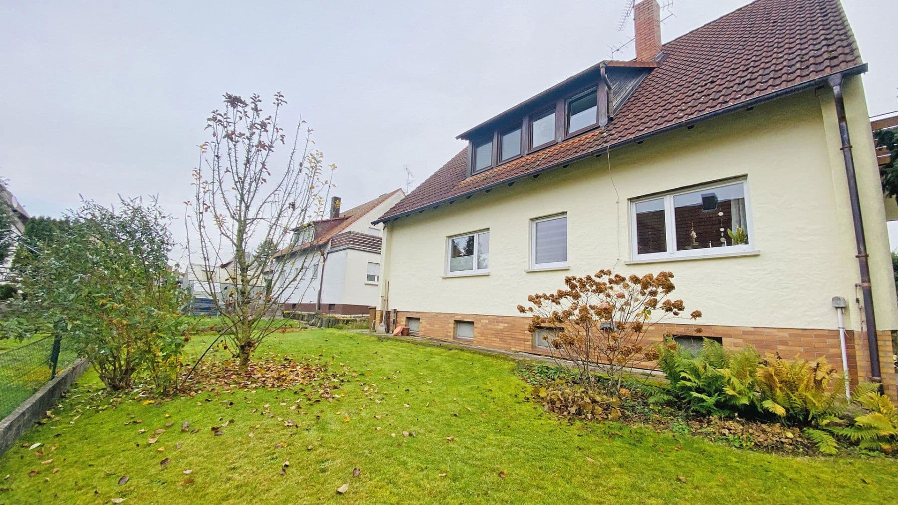 Prodej domu 164 m², pozemek 600 m², Veitsbronn, Bavorsko Prodej domu 164 m², pozemek 600 m², Veitsbronn, Bavorsko