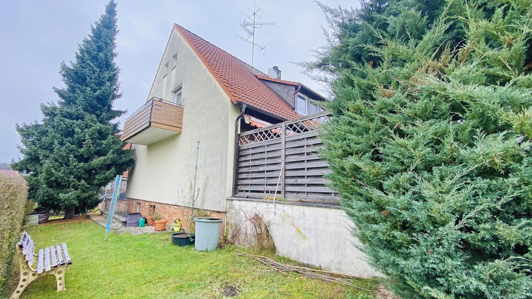 Prodej domu 164 m², pozemek 600 m², Veitsbronn, Bavorsko Prodej domu 164 m², pozemek 600 m², Veitsbronn, Bavorsko