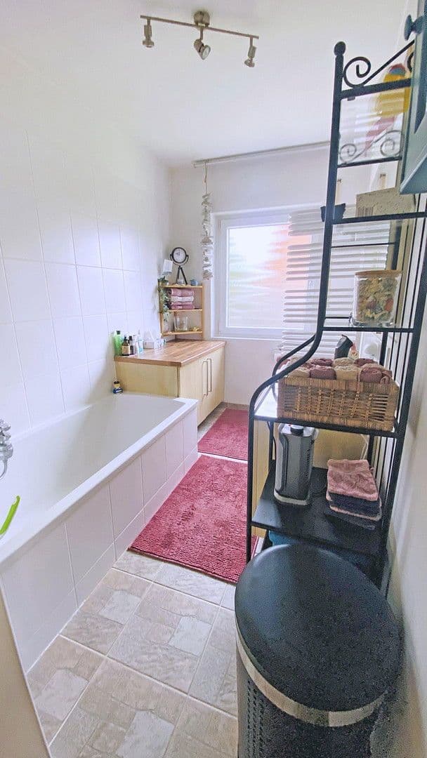 Prodej domu 164 m², pozemek 600 m², Veitsbronn, Bavorsko Prodej domu 164 m², pozemek 600 m², Veitsbronn, Bavorsko