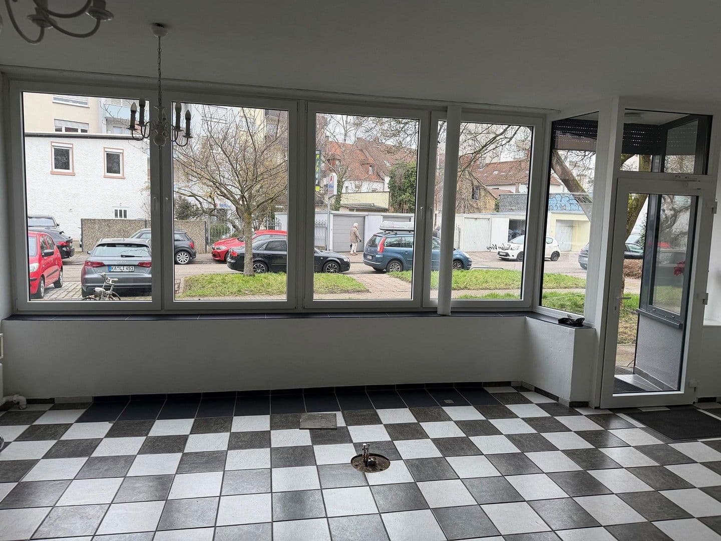 Pronájem nebytového prostoru 75 m², Sophienstraße 225, Karlsruhe, Bádensko-Württembersko Pronájem nebytového prostoru 75 m², Sophienstraße 225, Karlsruhe, Bádensko-Württembersko