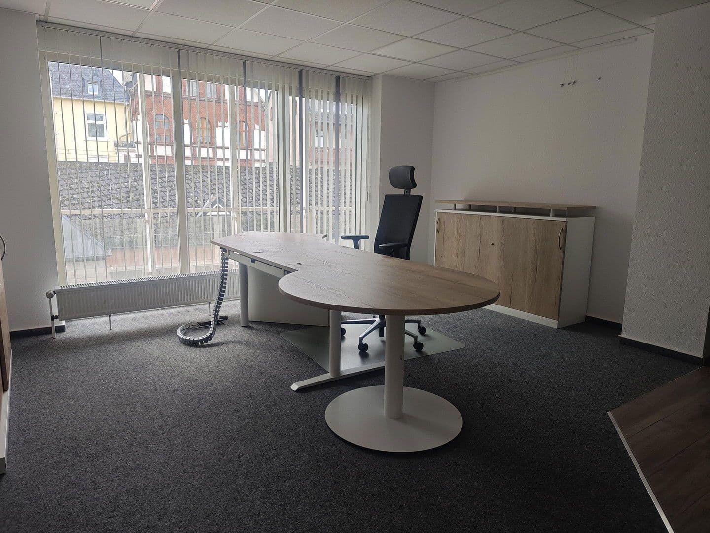 Pronájem kanceláře 124 m², Betzdorf, Porýní-Falc Pronájem kanceláře 124 m², Betzdorf, Porýní-Falc