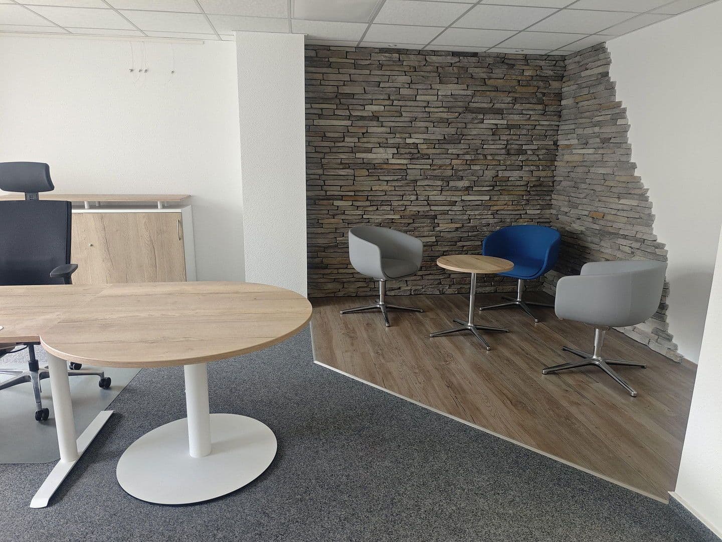 Pronájem kanceláře 124 m², Betzdorf, Porýní-Falc Pronájem kanceláře 124 m², Betzdorf, Porýní-Falc