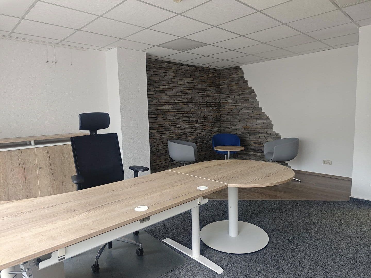 Pronájem kanceláře 124 m², Betzdorf, Porýní-Falc Pronájem kanceláře 124 m², Betzdorf, Porýní-Falc