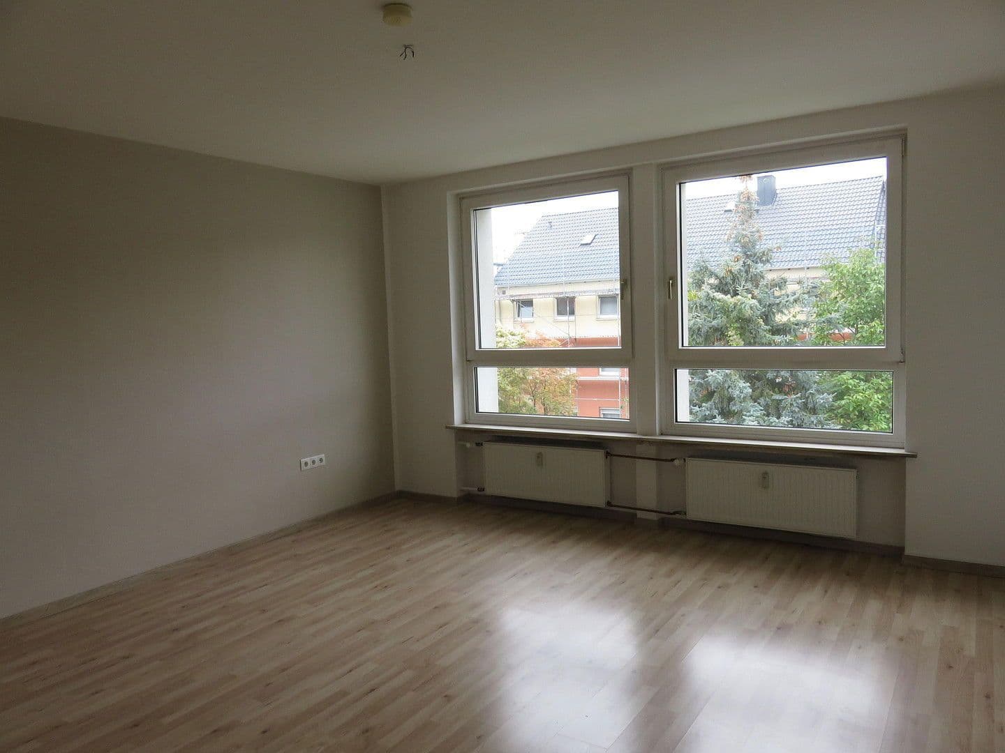 Prodej bytu 3+1 75 m², Paul-Eyferth-Straße 45, Wolfenbüttel, Dolní Sasko Prodej bytu 3+1 75 m², Paul-Eyferth-Straße 45, Wolfenbüttel, Dolní Sasko