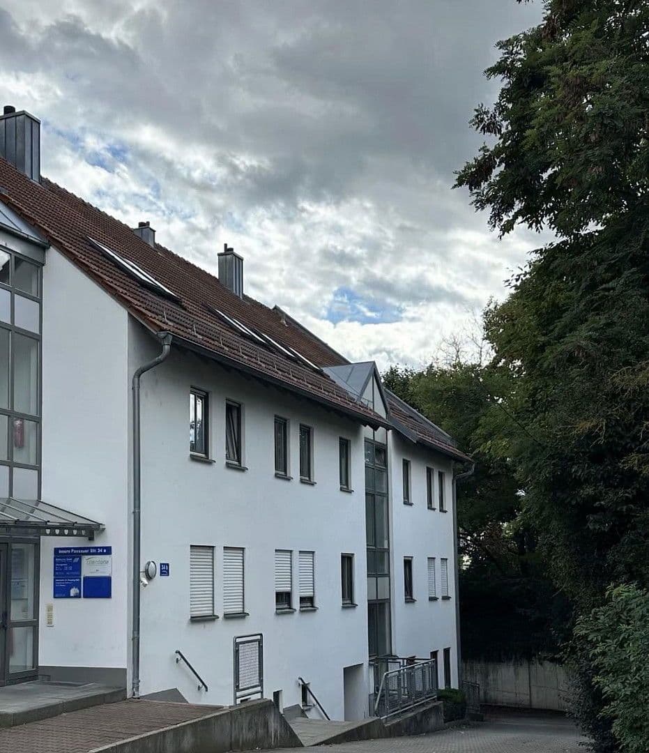 Pronájem bytu 1+1 36 m², Innere Passauer Str. 34b, Straubing, Bavorsko Pronájem bytu 1+1 36 m², Innere Passauer Str. 34b, Straubing, Bavorsko