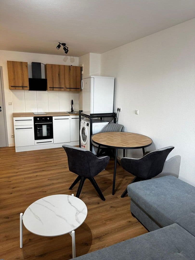 Pronájem bytu 1+1 36 m², Innere Passauer Str. 34b, Straubing, Bavorsko Pronájem bytu 1+1 36 m², Innere Passauer Str. 34b, Straubing, Bavorsko