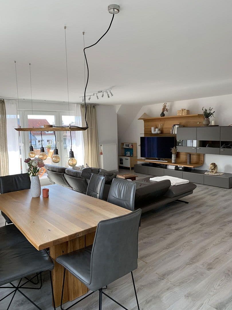 Prodej bytu 4+1 142 m², Esslingen am Neckar, Bádensko-Württembersko Prodej bytu 4+1 142 m², Esslingen am Neckar, Bádensko-Württembersko