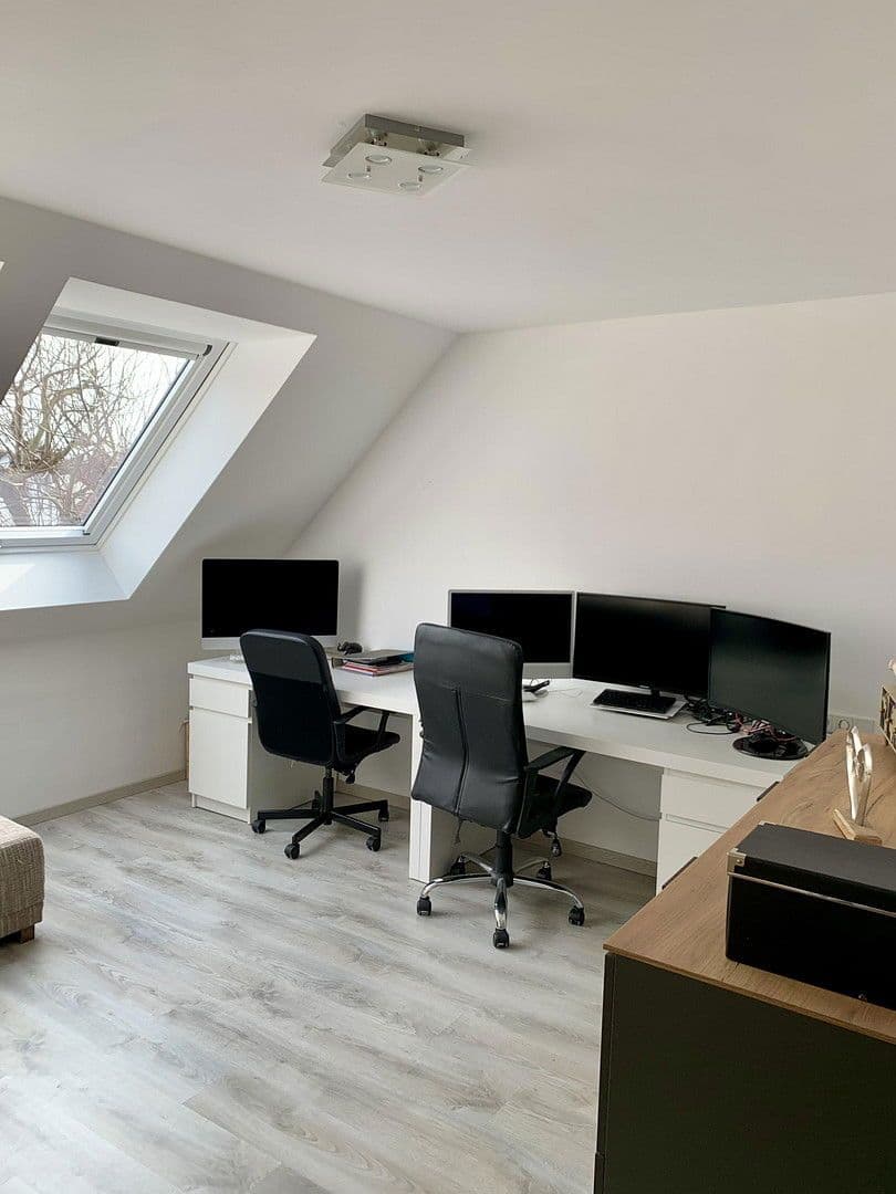 Prodej bytu 4+1 142 m², Esslingen am Neckar, Bádensko-Württembersko Prodej bytu 4+1 142 m², Esslingen am Neckar, Bádensko-Württembersko