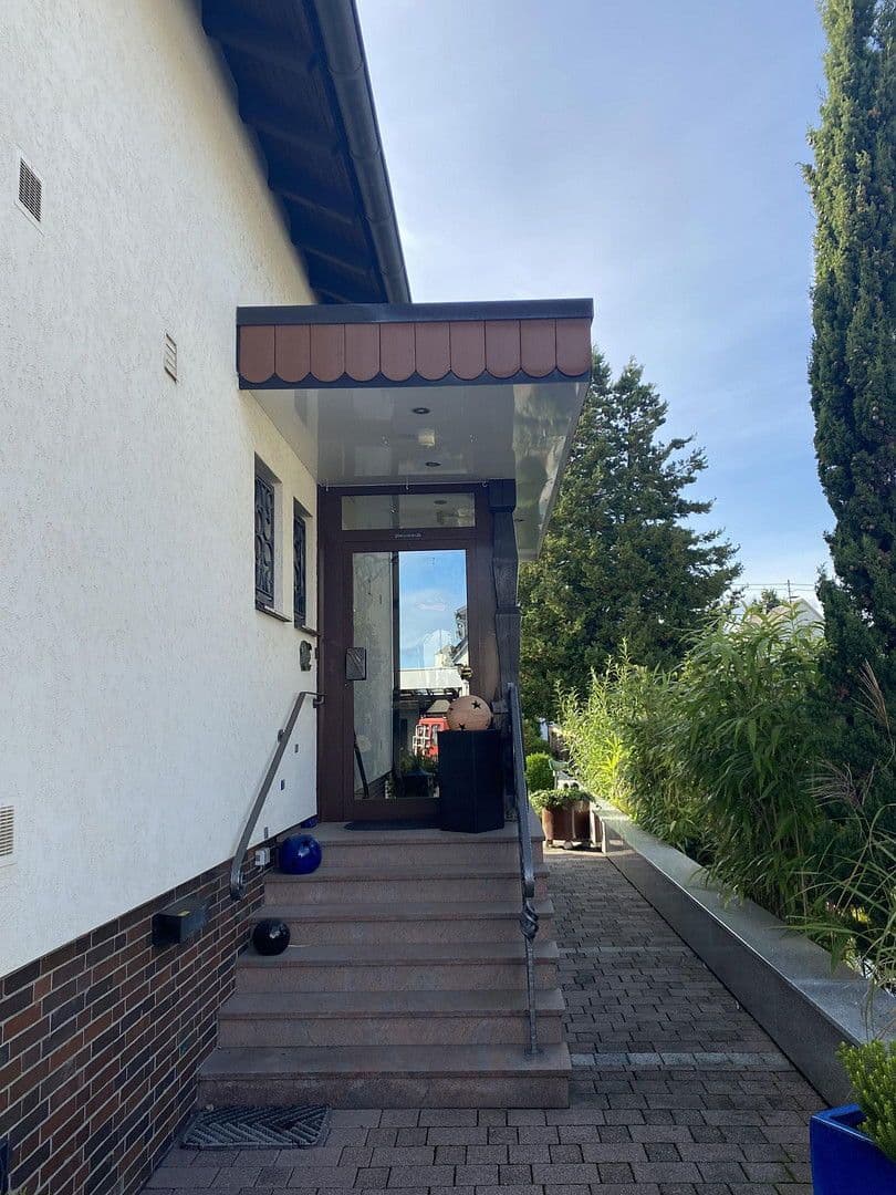 Prodej domu 229 m², pozemek 689 m², Westallee 9, Mogendorf, Porýní-Falc Prodej domu 229 m², pozemek 689 m², Westallee 9, Mogendorf, Porýní-Falc