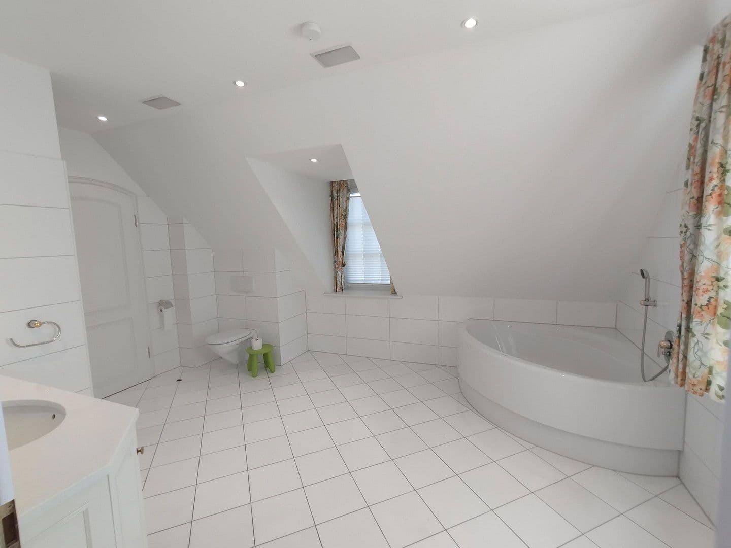 Pronájem domu 357 m², pozemek 1.008 m², Hamburg, Hamburg Pronájem domu 357 m², pozemek 1.008 m², Hamburg, Hamburg