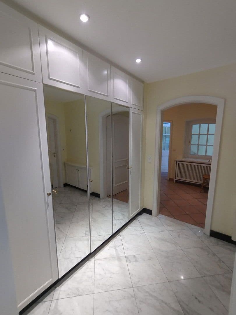 Pronájem domu 357 m², pozemek 1.008 m², Hamburg, Hamburg Pronájem domu 357 m², pozemek 1.008 m², Hamburg, Hamburg