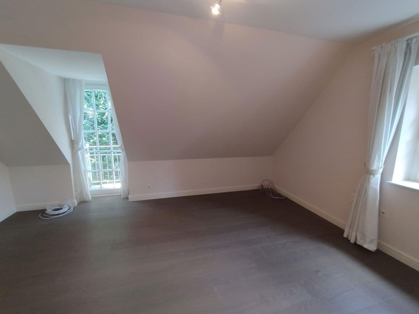 Pronájem domu 357 m², pozemek 1.008 m², Hamburg, Hamburg Pronájem domu 357 m², pozemek 1.008 m², Hamburg, Hamburg