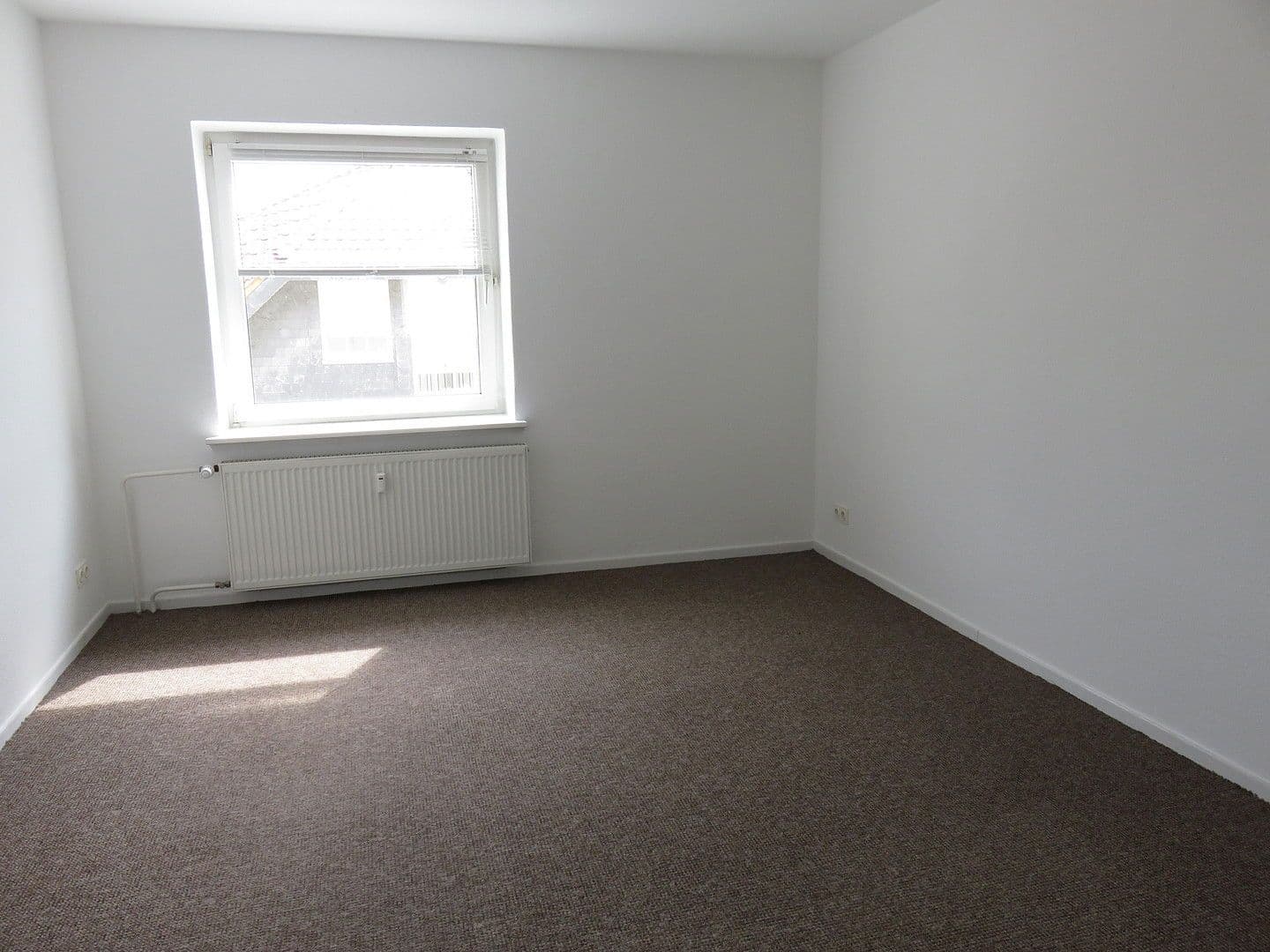 Prodej bytu 3+1 72 m², Hermann-Stöber-Straße 16, Helmstedt, Dolní Sasko Prodej bytu 3+1 72 m², Hermann-Stöber-Straße 16, Helmstedt, Dolní Sasko